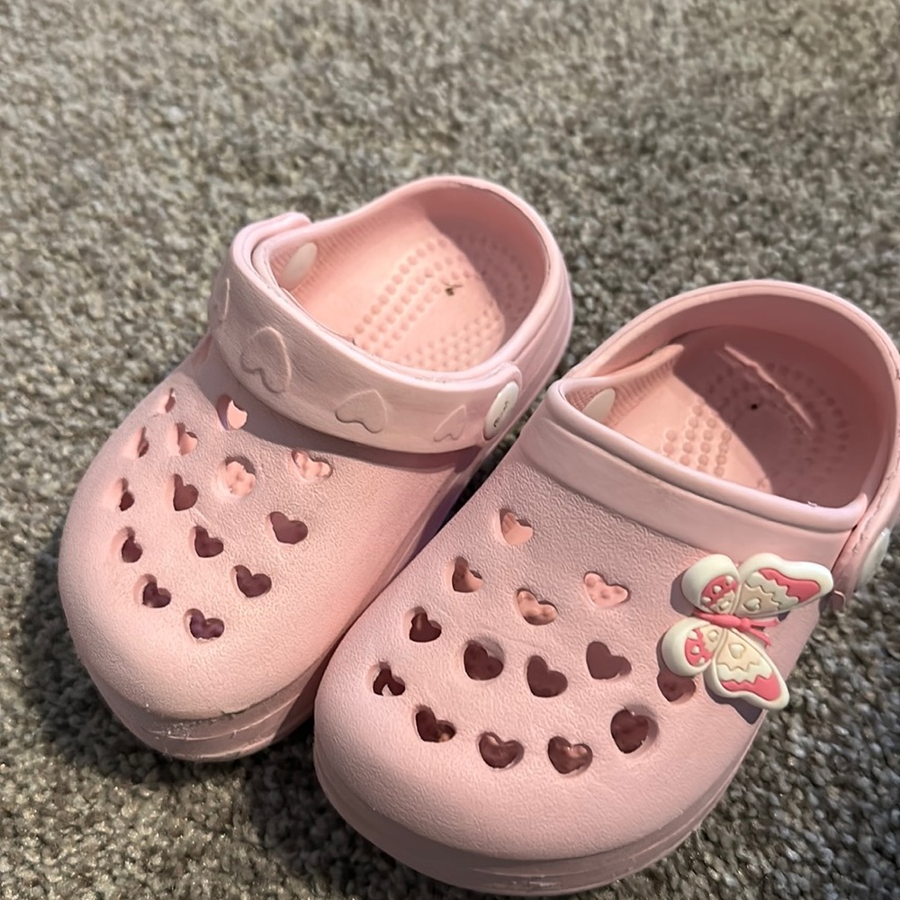 Croc -like foam toddler 5c shoes